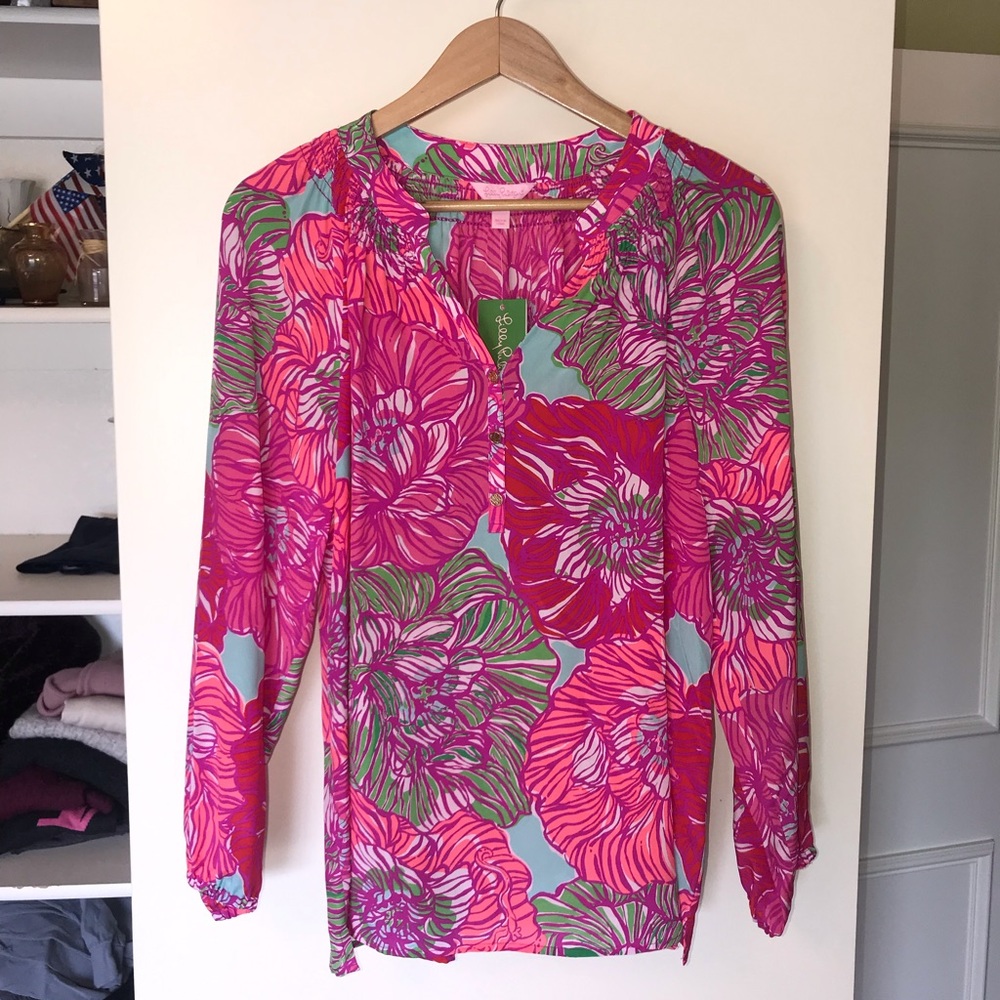 Lilly Pulitzer Elsa Top in “Worth It”